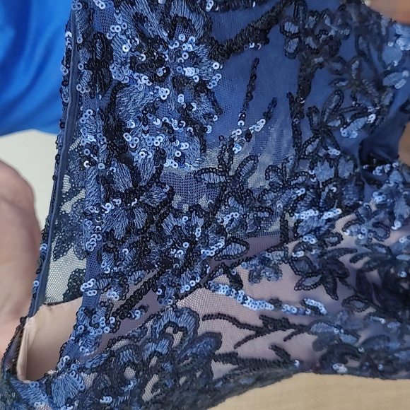 Mother of groom 👗 size 14 navy with sequin with  cap sleeves - Picture 4 of 5